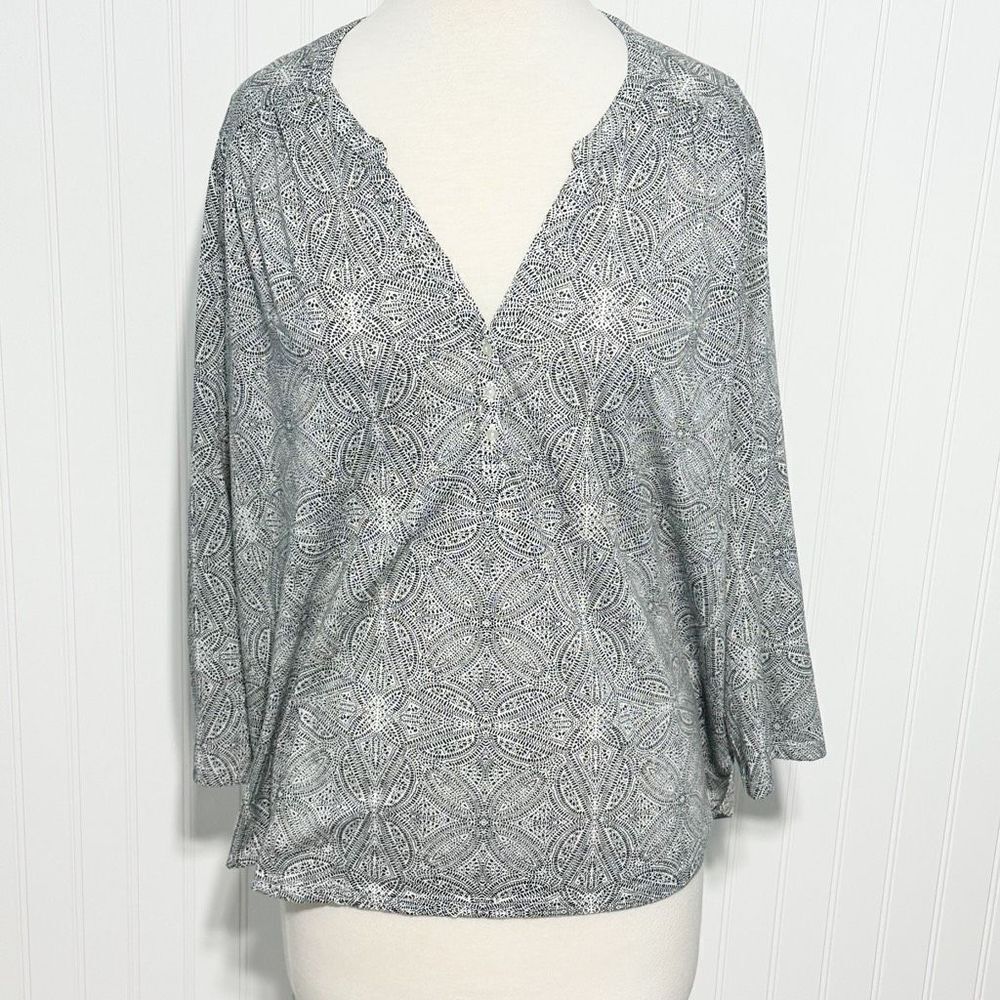 H&M Women's Henley Patterned V Neck Pullover Long Sleeve Top Black White Size XL